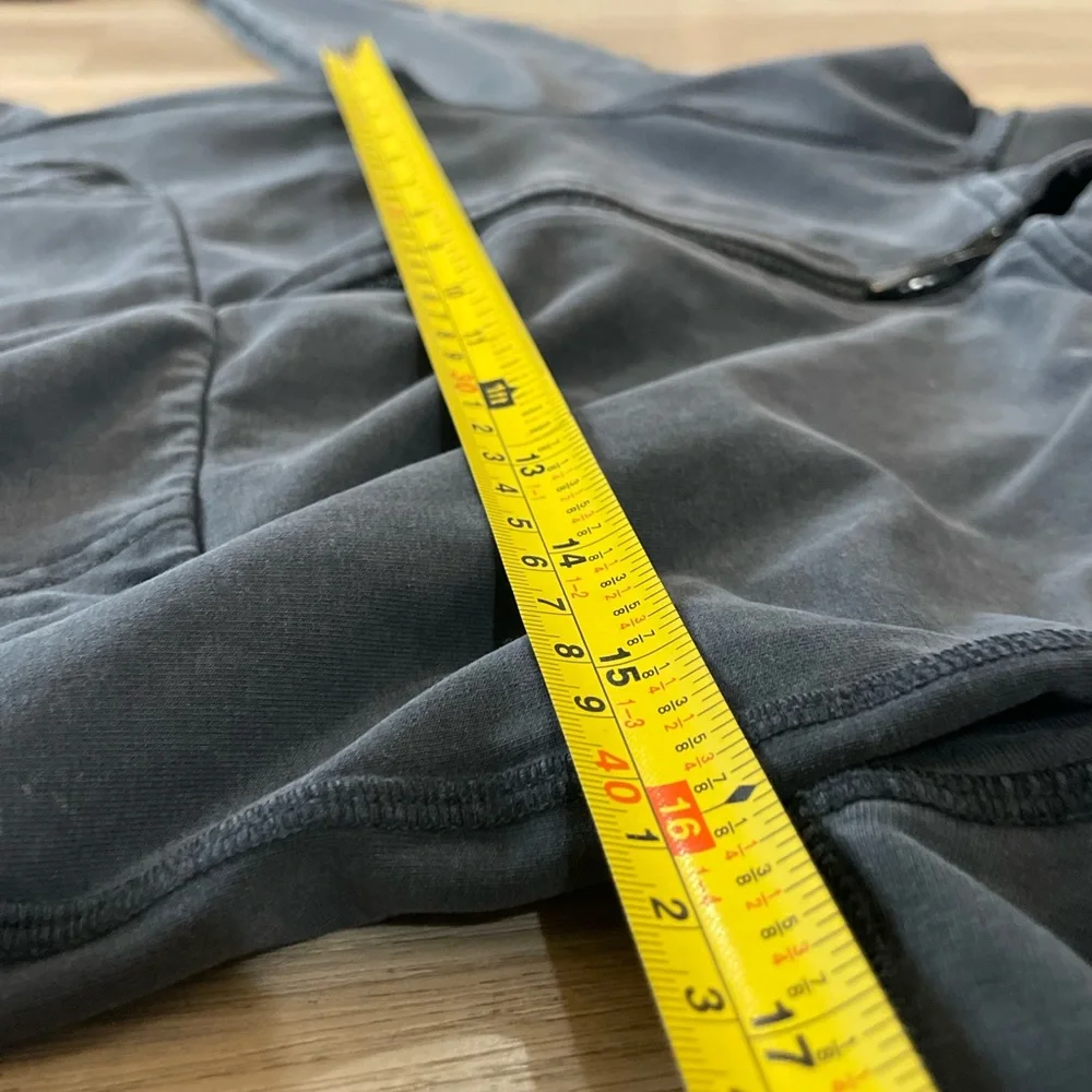 LULULEMON Dark Grey Soft Zip Up Jacket. - Picture 7 of 9